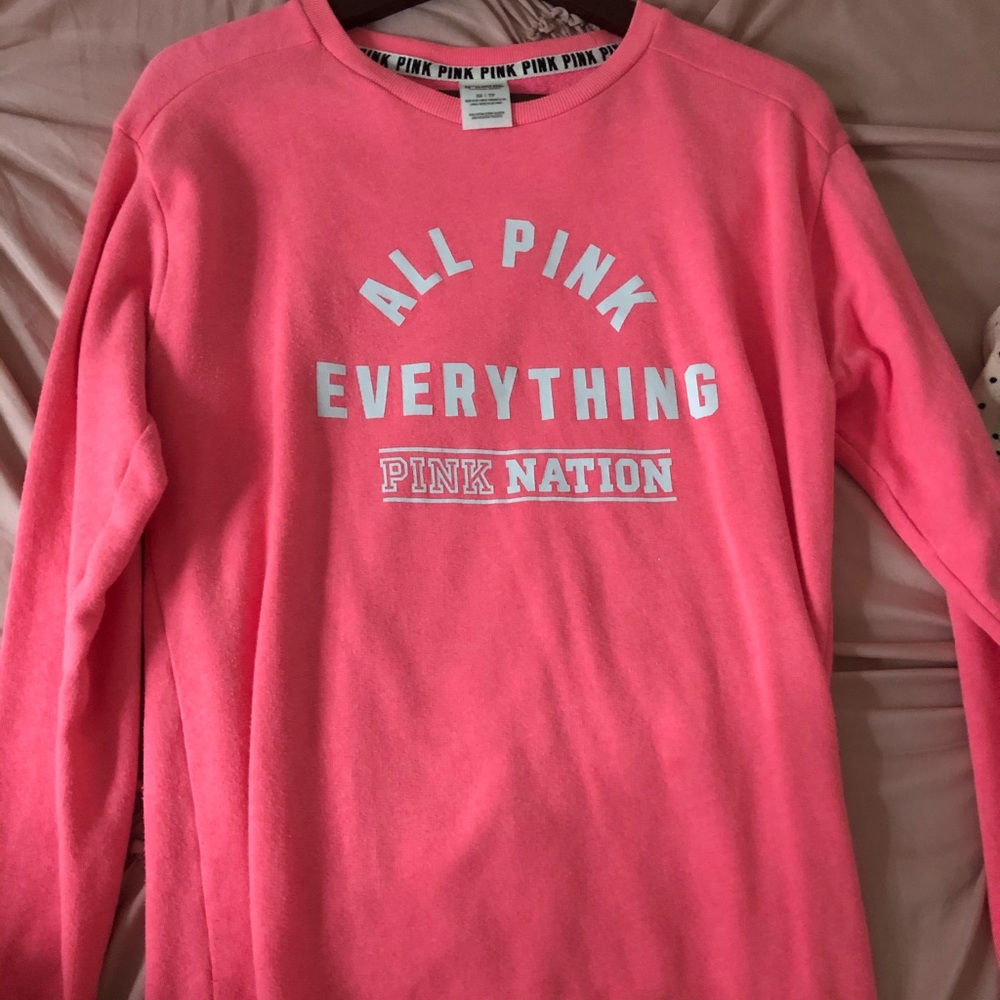 Pink💕 Victoria’s Secret sweater